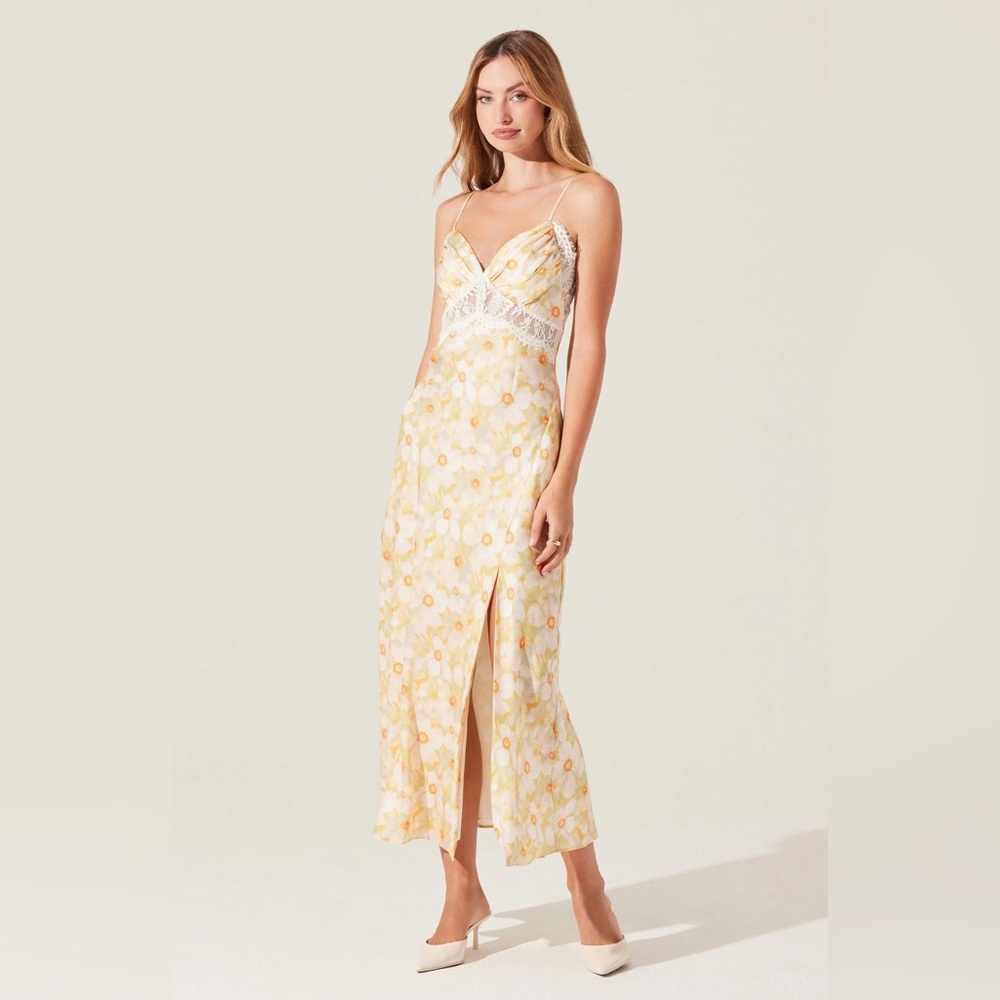 ASTR Floral Dress Small